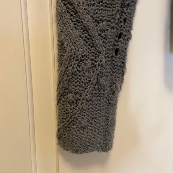 Saltwater Luxe Boxy Cable Knit Cardigan in Grey Blue - Picture 7 of 7